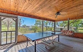 Family-Friendly Home With Deck By Rainbow Springs!